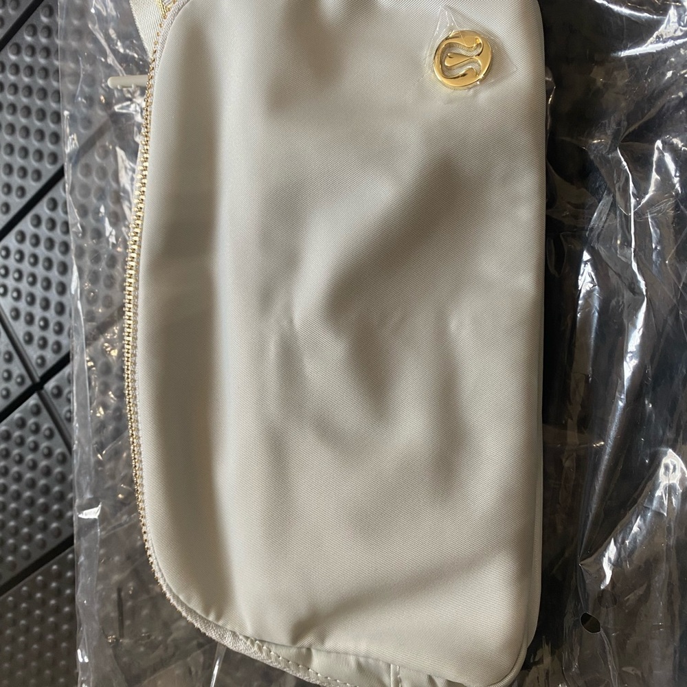 NWT Silver Lululemon Belt Bag with Gold Accent